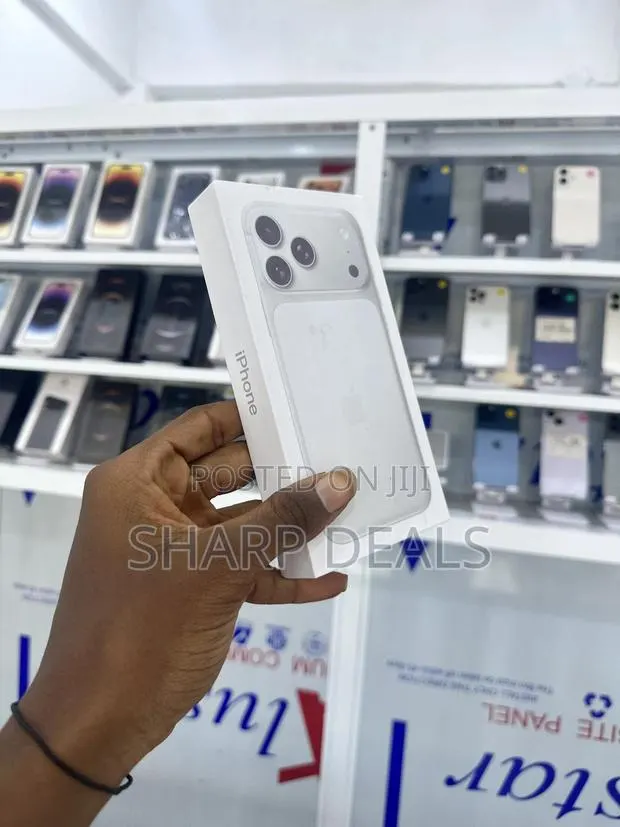 New Apple iPhone XS Max 256 GB Silver · Photo 1