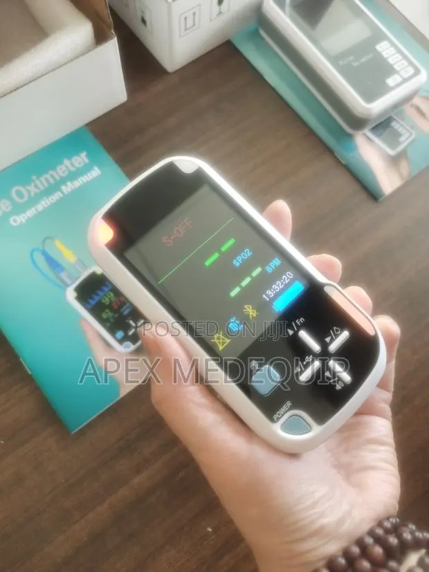 Handheld Pulse Oximeter + TEMPERATURE SENSOR · Photo 1