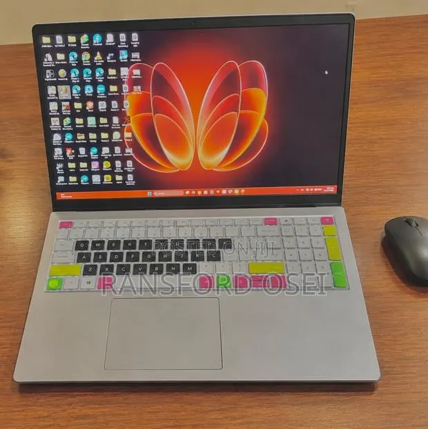 Laptop Dell Inspiron 15 3530 16GB Intel Core i5 SSD 512GB · Photo 1