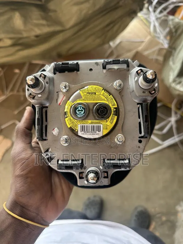 Toyota RAV4 Steering Airbag 2019,2020,2021,2022,2023,2024 · Photo 1