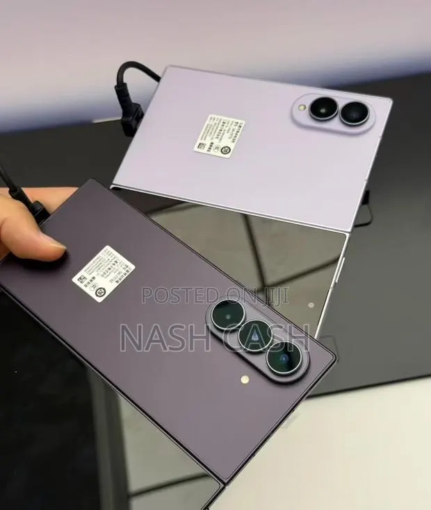New Samsung Galaxy Z Fold8 Ultra 512 GB Bronze · Photo 1