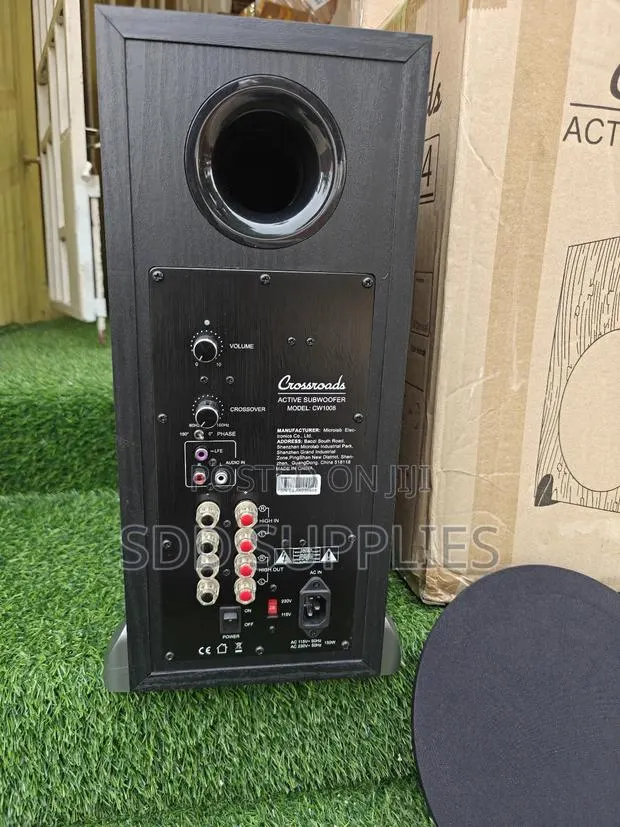 Crossroads 8 Inch Active Subwoofer Cw1008 · Photo 1