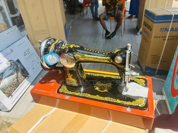 Butterfly Sowing Machine for Tailors Seamstress · Photo 1