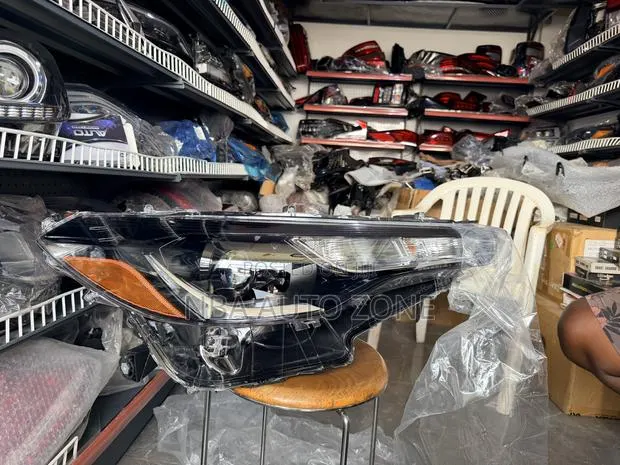 Toyota Corolla Cross 2020-2024 Normal Head Light (Pair or One Side) · Photo 1