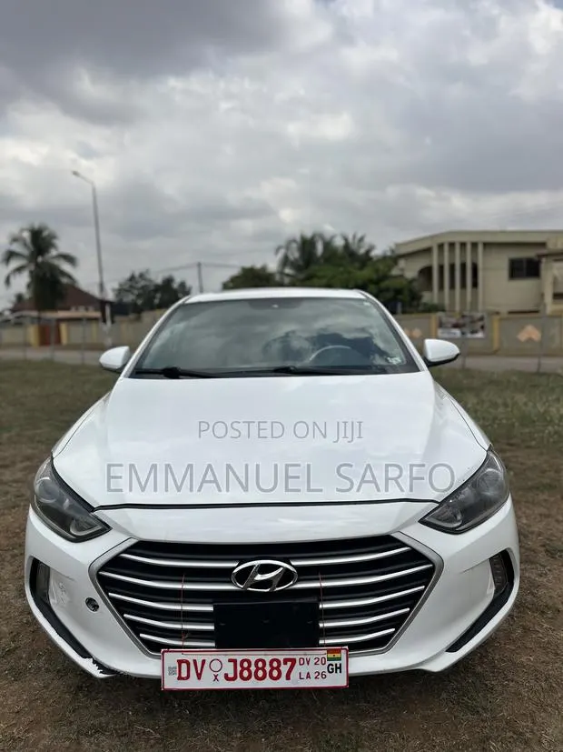 Hyundai Elantra Limited Sedan FWD (2.0L 4cyl 6A) 2017 White · Photo 1