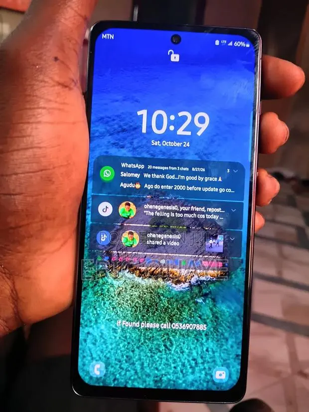 Samsung Galaxy S20 FE 5G SD865 128 GB Blue · Photo 1
