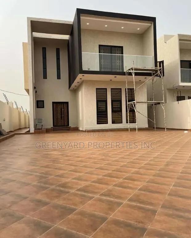 5bdrm House in Lakeside for sale · Photo 1