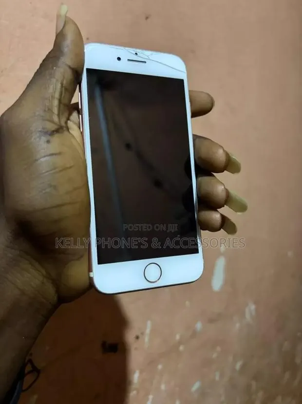 Apple iPhone 7 256 GB Gold · Photo 1