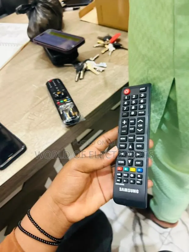 Best Buy Samsung Remote(Universal )Controller for All Samsung TVS · Photo 1