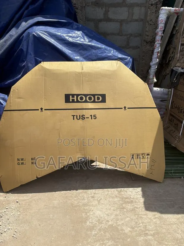 HYNDAI Tucson 2016-20 Hood · Photo 1