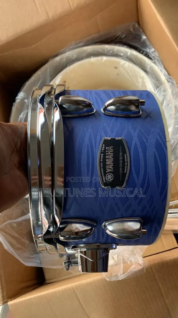 Yamaha 5set Drums [Blue] · Photo 1