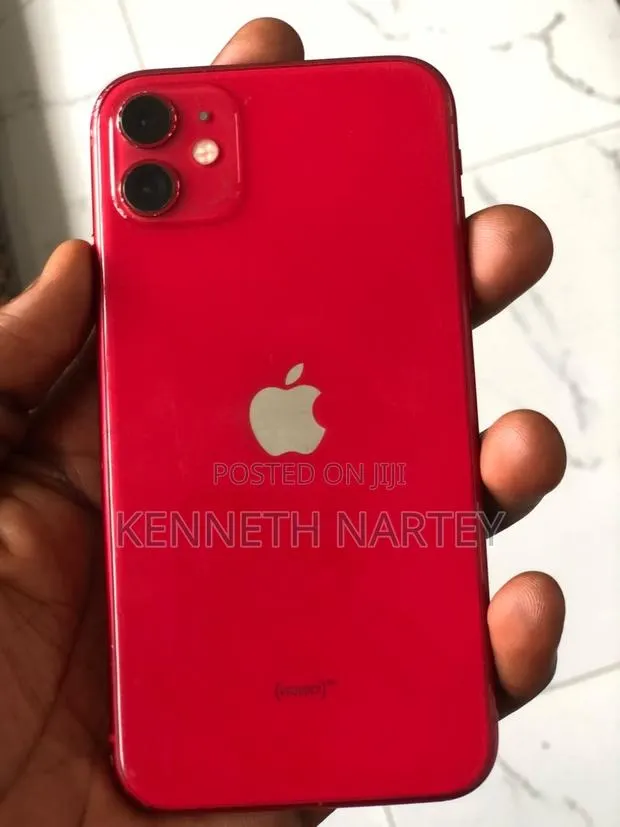 Apple iPhone 11 64 GB Red · Photo 1