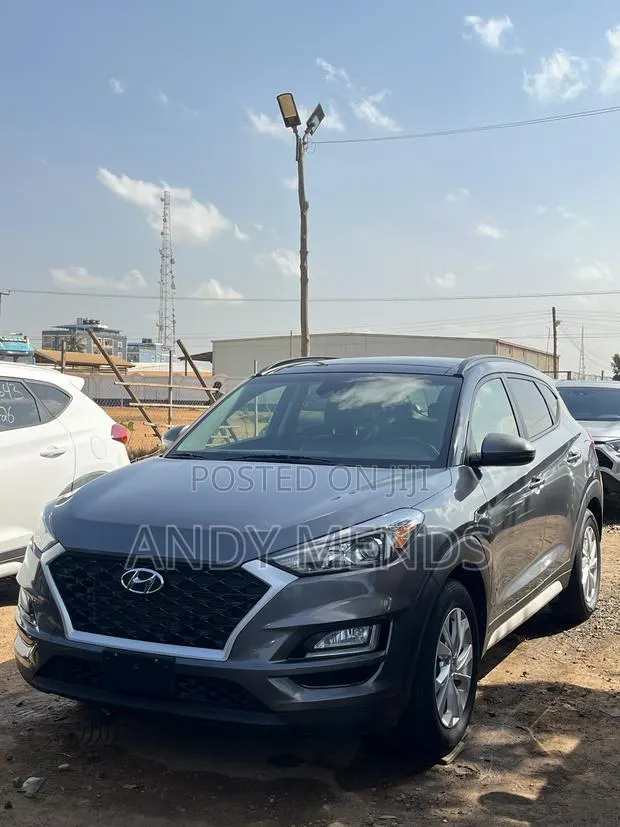 Hyundai Tucson Ultimate FWD 2020 Gray · Photo 1