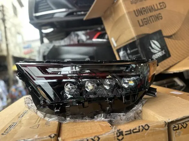 Toyota RAV4 2019 2020 2021 2022 2023 2024 2025 Headlight LEd · Photo 1