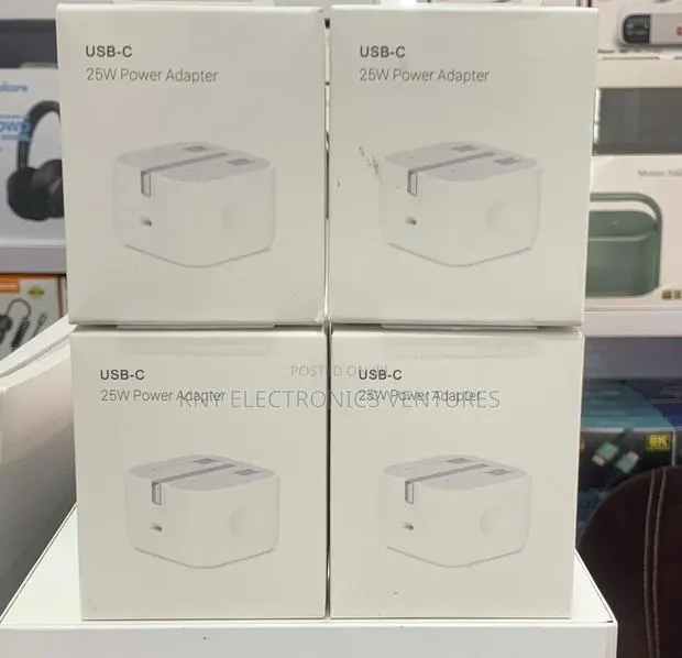 USB C Power Adapter · Photo 1