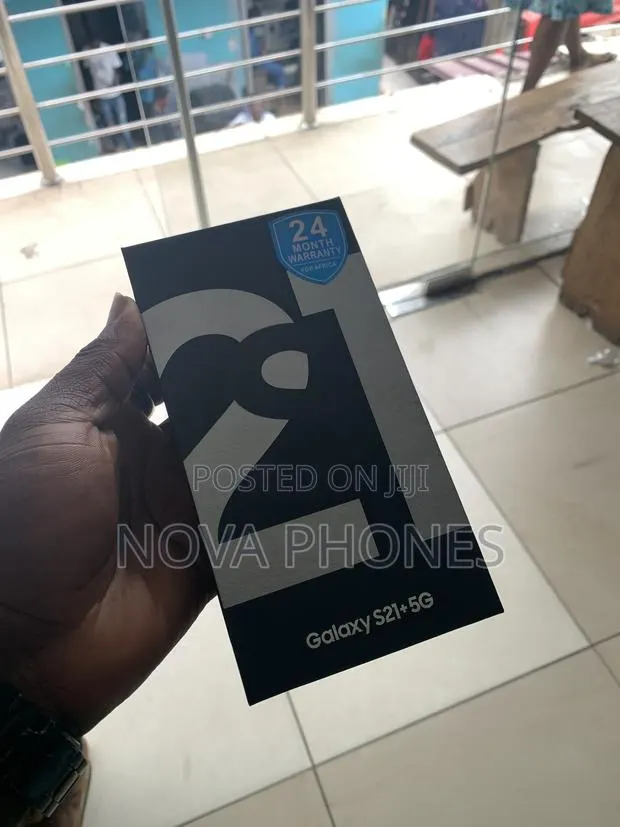 New Samsung Galaxy S21+ 5G 128 GB Black · Photo 1