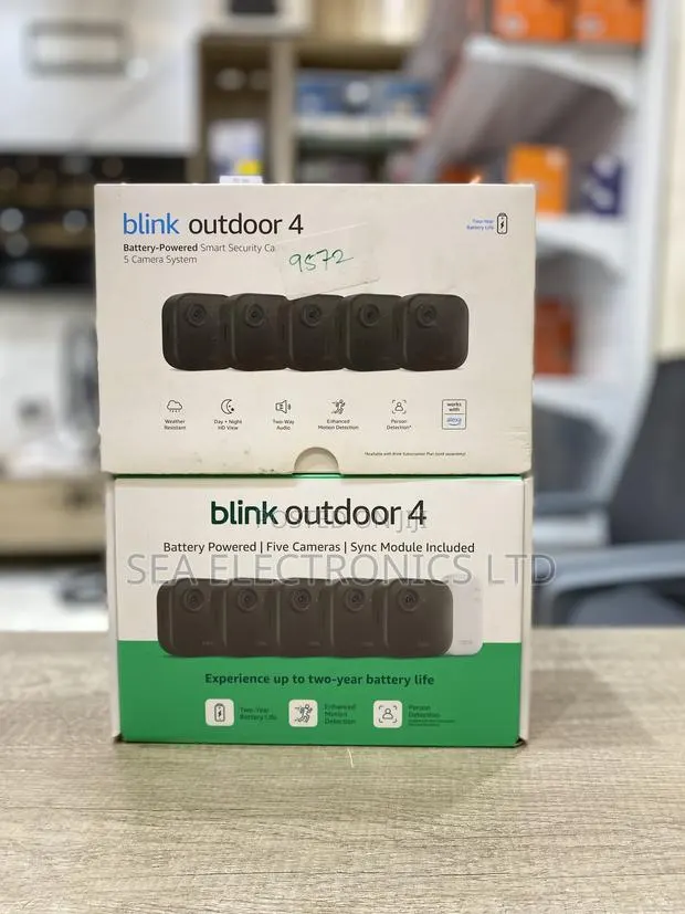 Blink Outdoor 4 Camera System - 4 Cameras · Photo 1