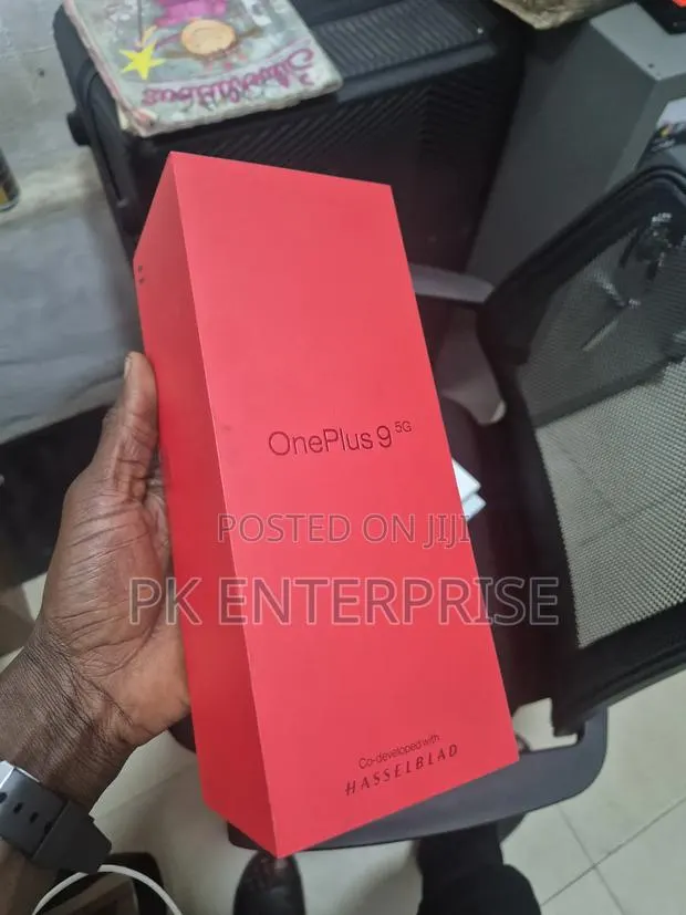 New OnePlus 9 128 GB · Photo 1