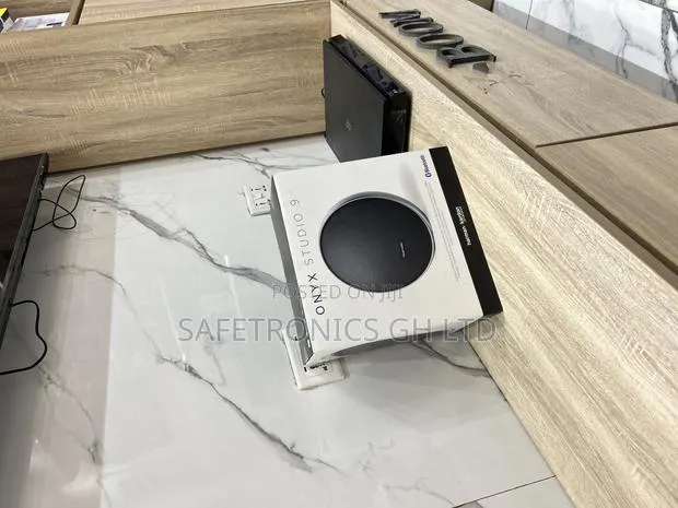 Just Approved Onyx Studio Nine(9) Bluetooth Harman Kardon Speaker · Photo 1