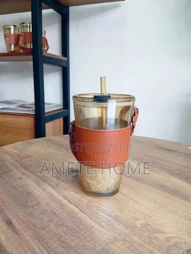 Glass Drinking Cup · Photo 1