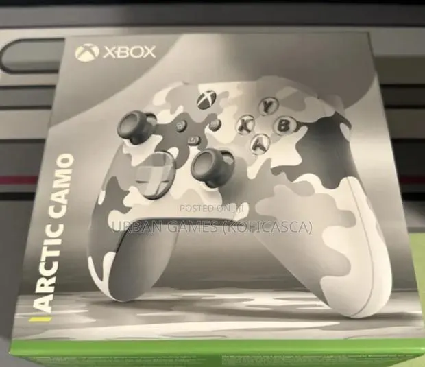 Arctic Camo Xbox Controller · Photo 1