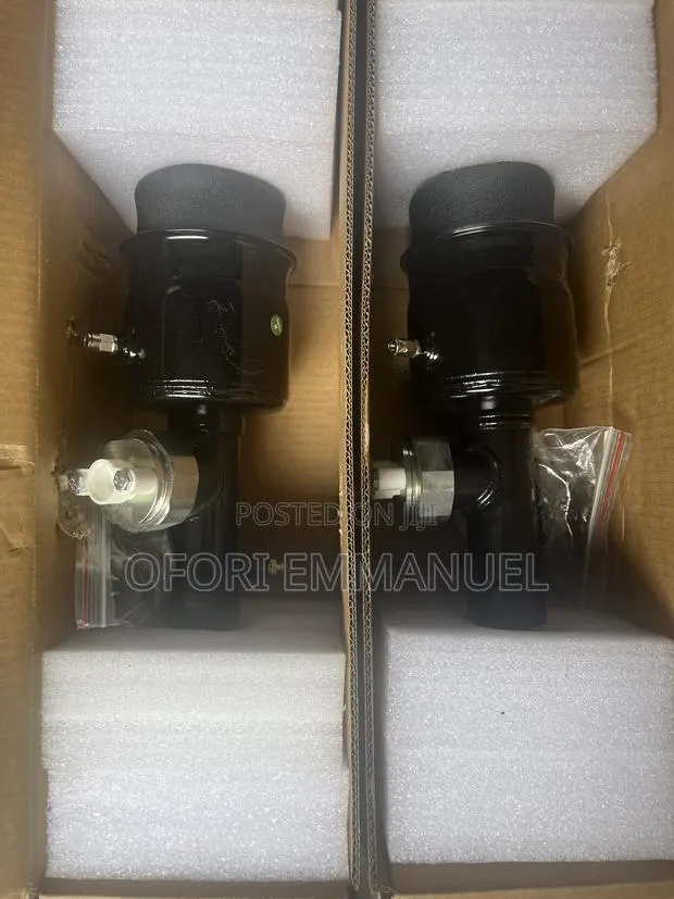 Infinity Qx80 Front Shocks · Photo 1