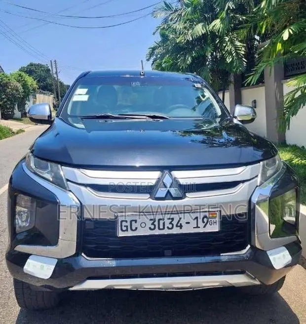 Mitsubishi L200 2019 Black · Photo 1