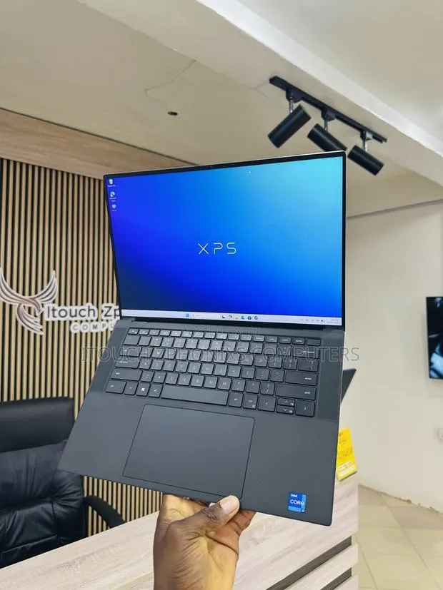 Laptop Dell XPS 15 9510 32GB Intel Core i7 SSD 1T · Photo 1