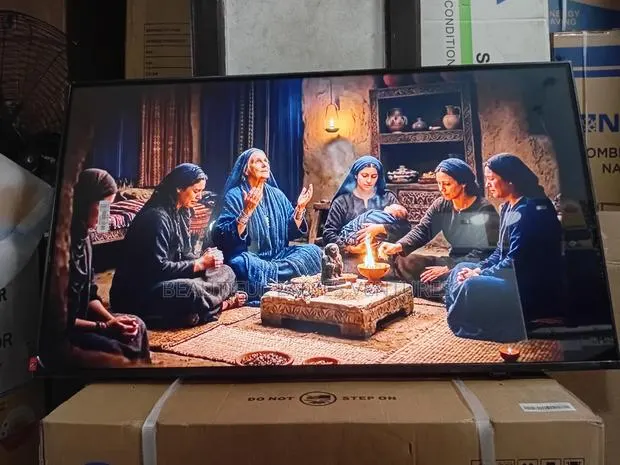 Samsung 43-Inch Slim Screen Smart Tv · Photo 1