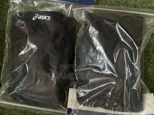 Oasis Knee Pad · Photo 1