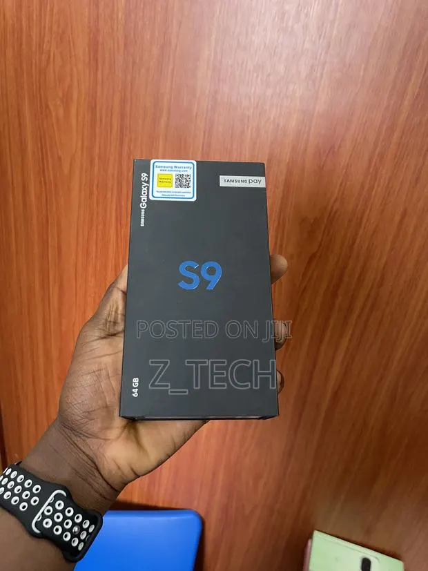 New Samsung Galaxy S9 64 GB Black · Photo 1