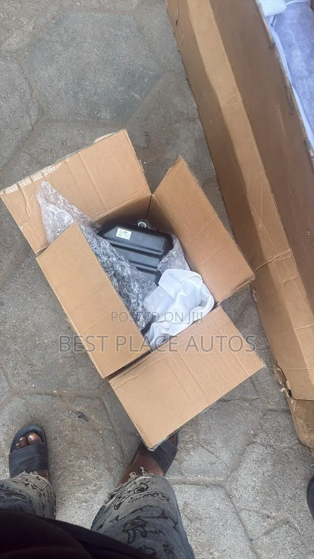 Range Rover Vogue 2020 Air Compressor Pump · Photo 1