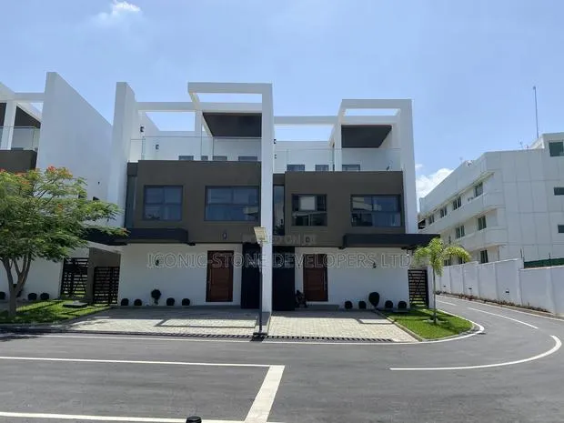 4bdrm Townhouse / Terrace in Cantonments for rent · Photo 1