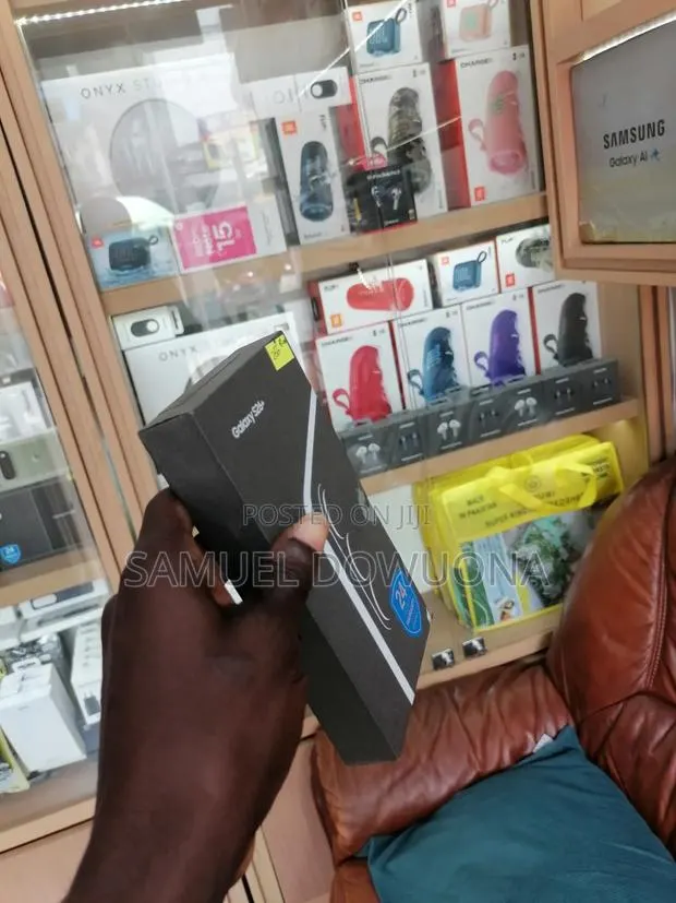 New Samsung Galaxy S26+ 256 GB Black · Photo 1