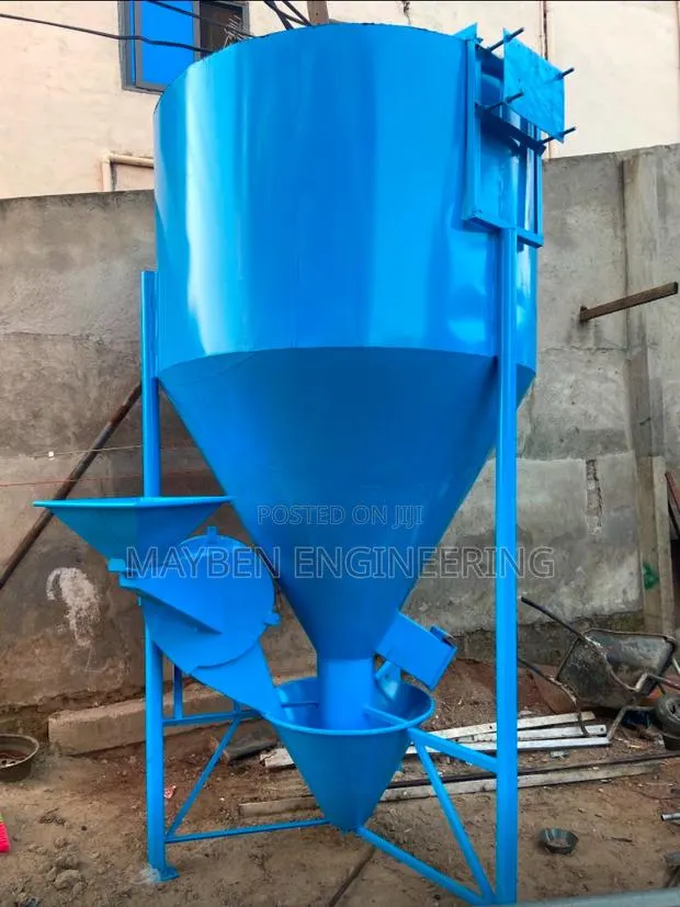 Feed Mixer · Photo 1