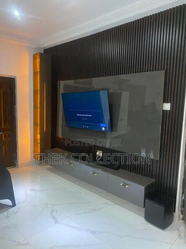 Made in Ghana TV Stand/TV Unit/TV Consoles · Photo 1