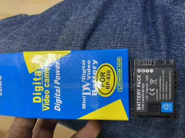 Canon Video Camcorder 820 Battery · Photo 1