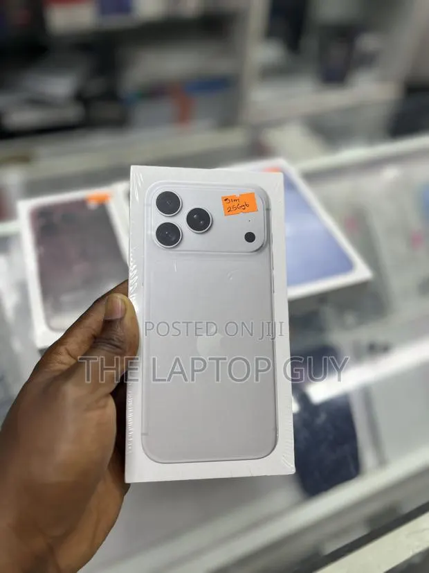 New Apple iPhone 18 Pro 256 GB Silver · Photo 1