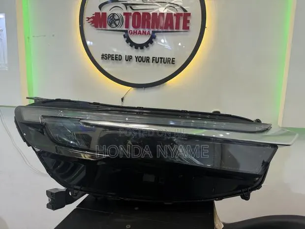CRV 2023 - 2025 Headlight · Photo 1
