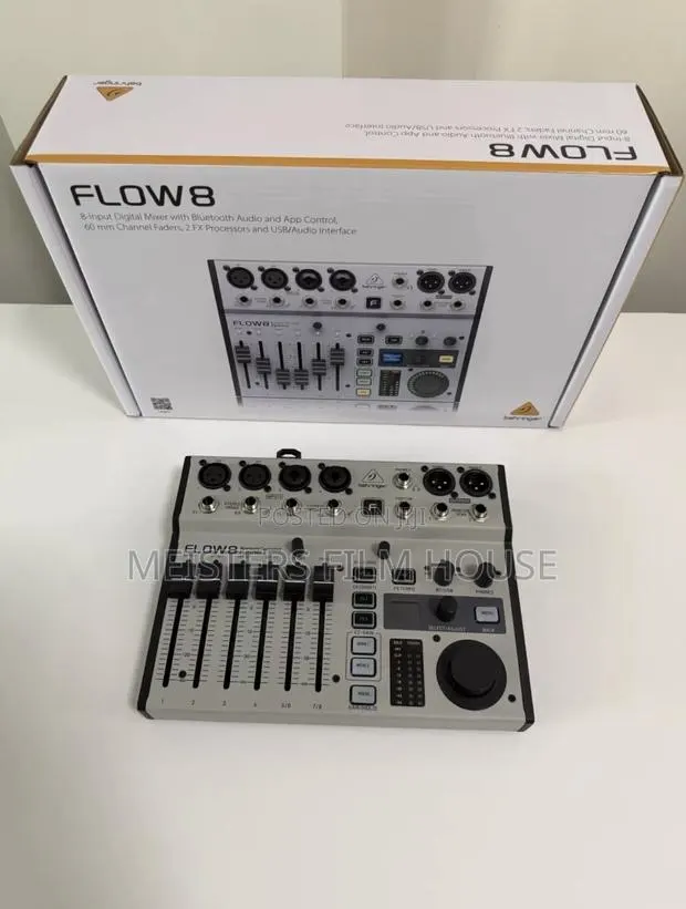 Behringer Flow8 · Photo 1