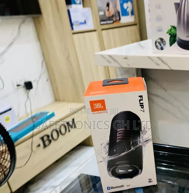Super Quality Black Bluetooth JBL Flip 7 Speaker · Photo 1