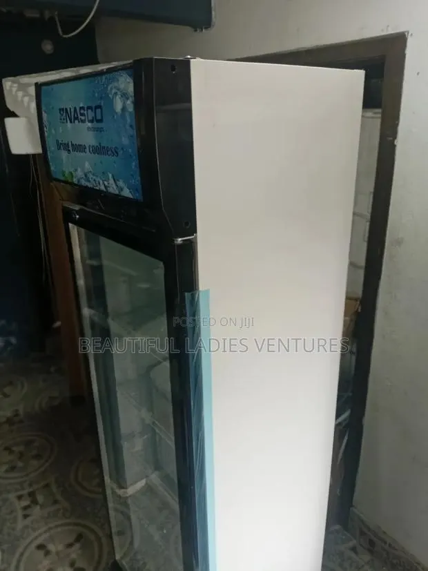 Professional Retail Display · Photo 1