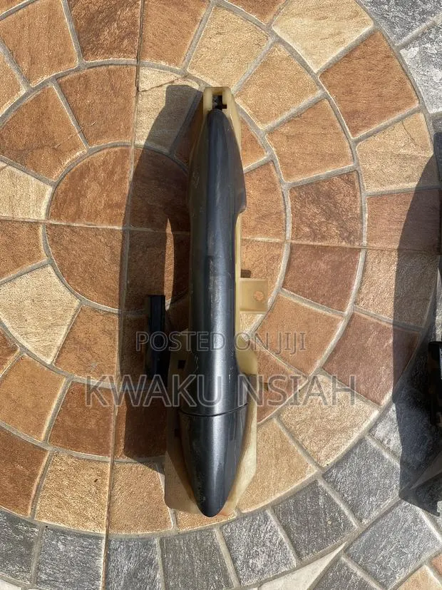 Hyundai Accent Door Handles 2012-2015 · Photo 1