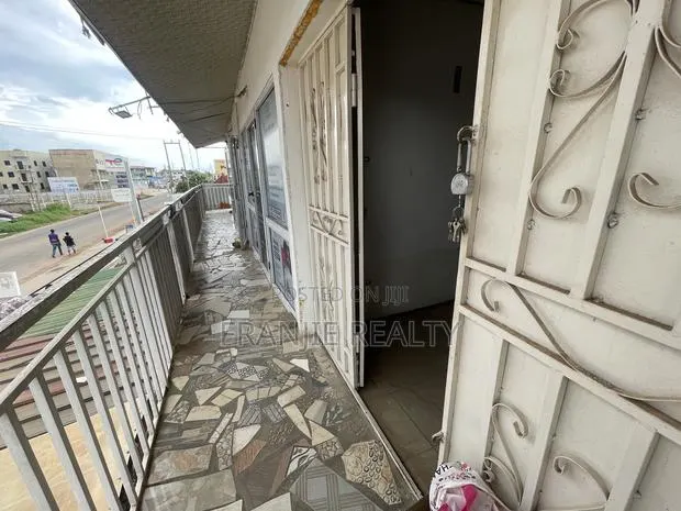 Double Shop for Rent at Mallam Gbawe · Photo 1