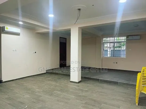 4bdrm House in Oyarifa, Ghana Flag for rent · Photo 1