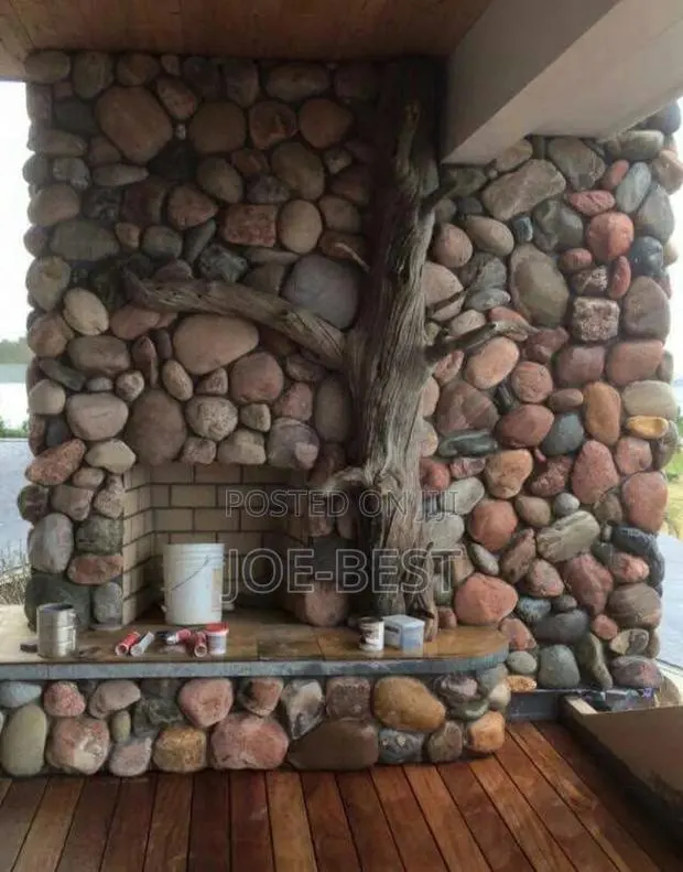 Stones and More. · Photo 1