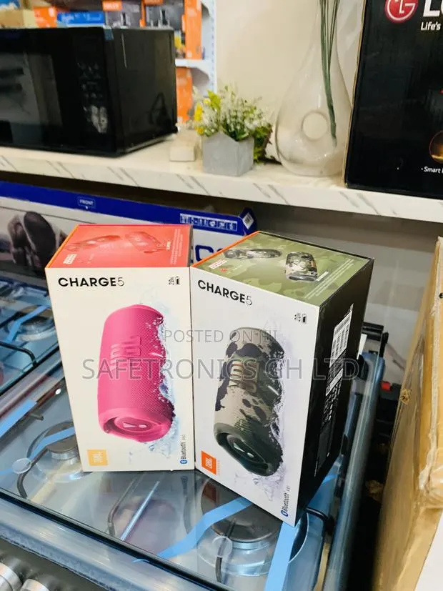 Lastest JBL Charge5 Durable, Waterproof Bluetooth Speaker · Photo 1