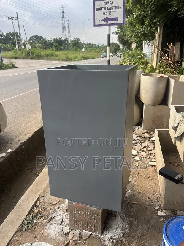 Flower Pots for Sale · Photo 1