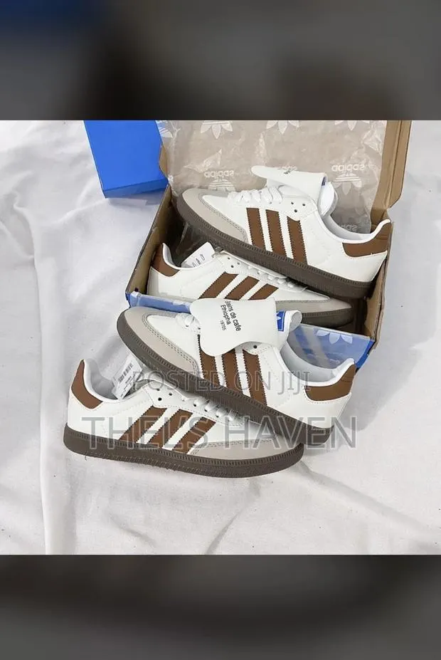 Quality Casual Sneakers for Men/Women- Neat and Comfortable · Photo 1