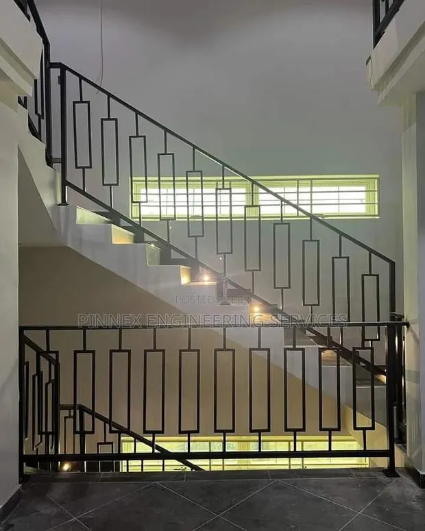 Inside Balustrade/ Balustrades/ Metal Balustrades · Photo 1